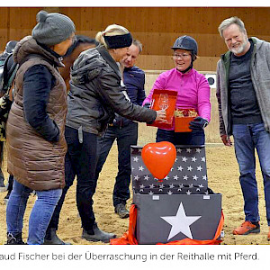 Für die Menschen im Hintergrund